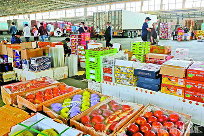 新疆九鼎農(nóng)產(chǎn)品批發(fā)交易市場(chǎng) 日銷5500噸果蔬 豐富百姓餐桌 農(nóng)產(chǎn)品